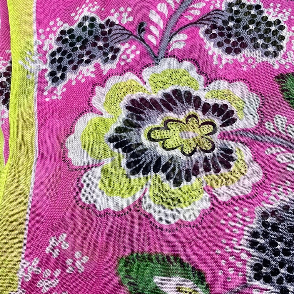 Vera Bradley oblong scarf - Picture 5 of 9